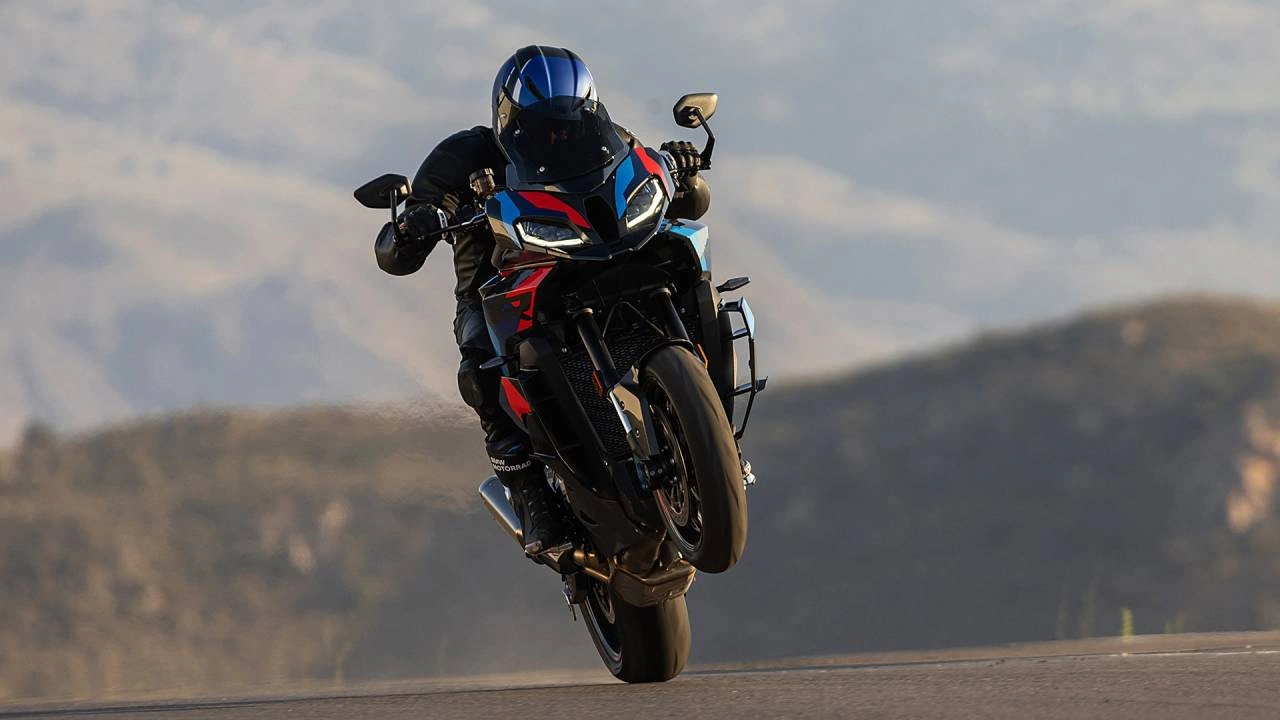 2025 BMW M 1000 XR