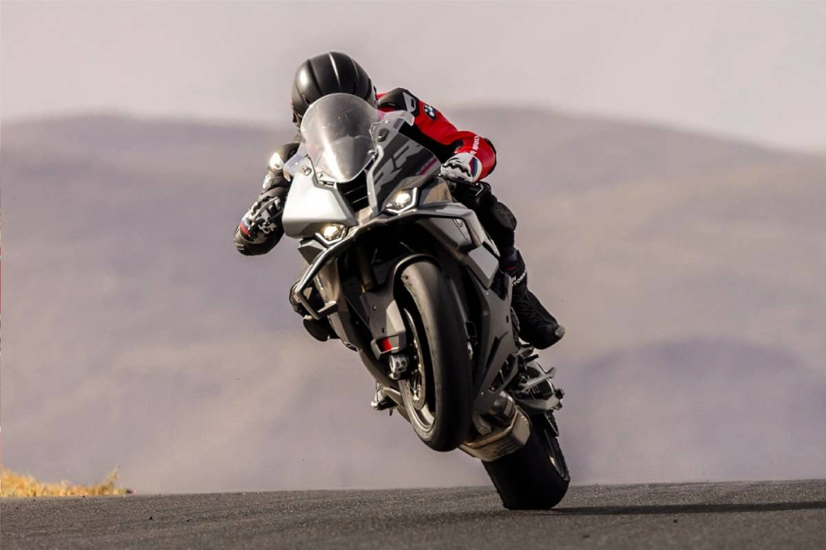 2025 BMW S 1000 RR on track
